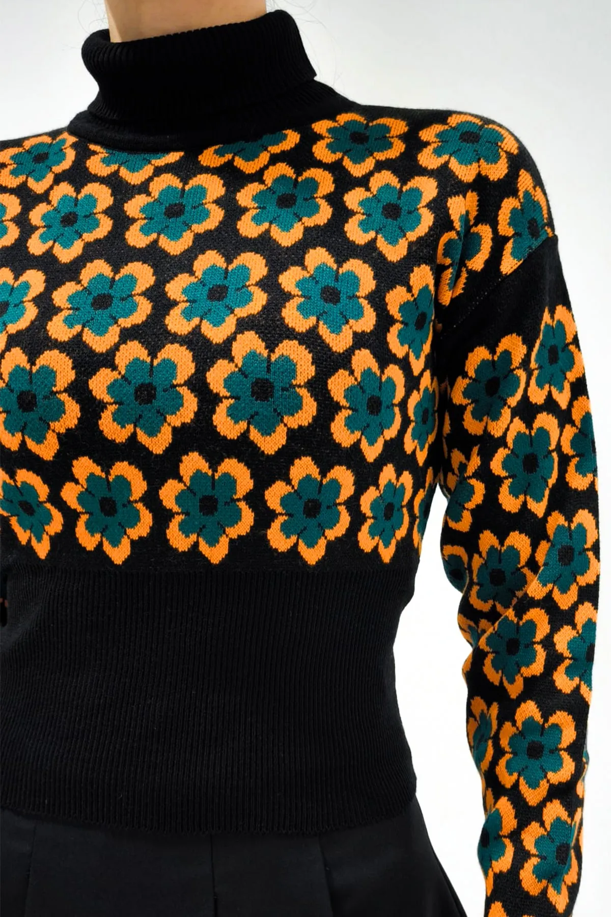 15801 boğazli desenli crop kazak