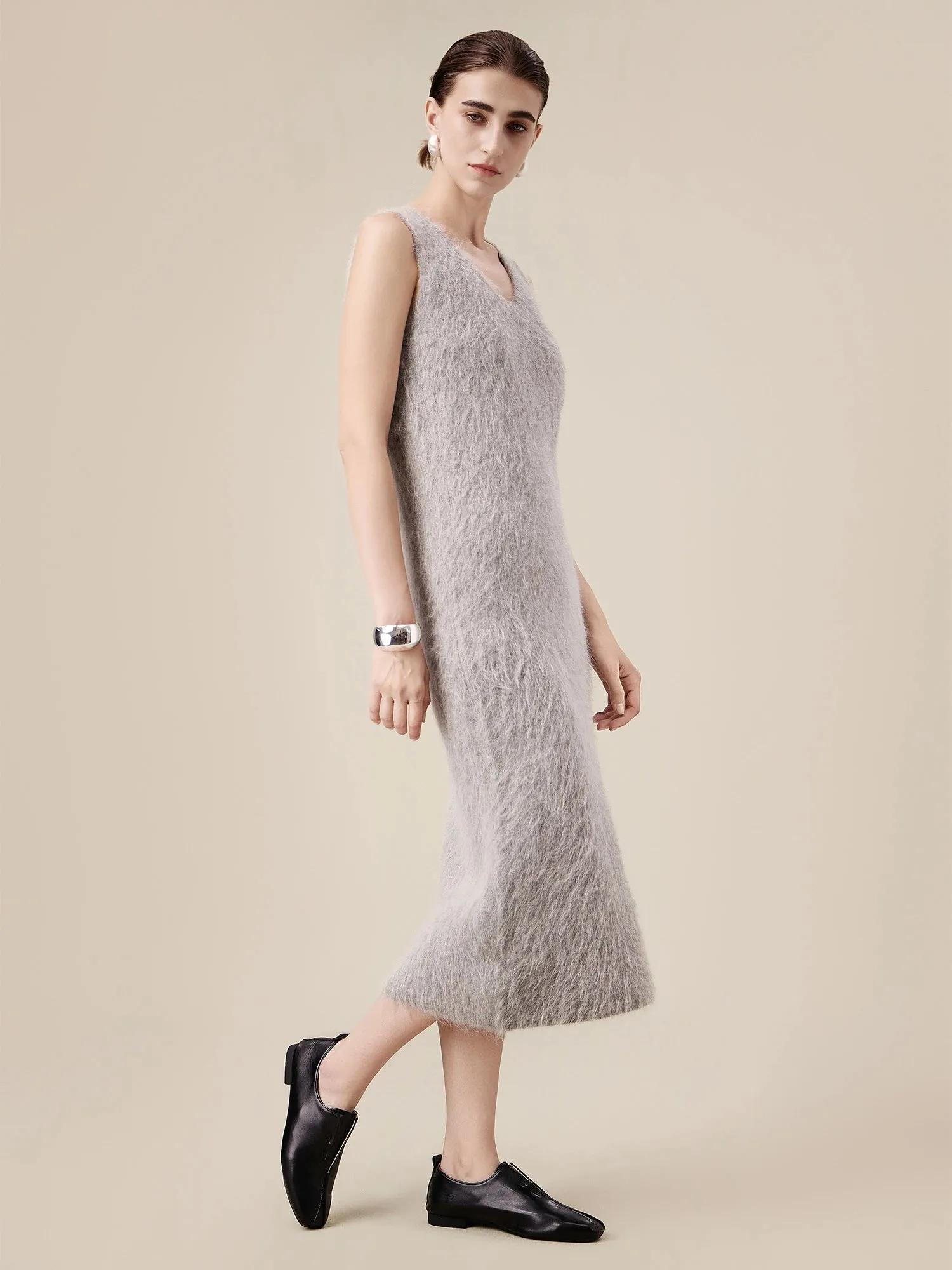 Amoretu Alpaca V-Neck Sleeveless Plush Knit Vest Dress