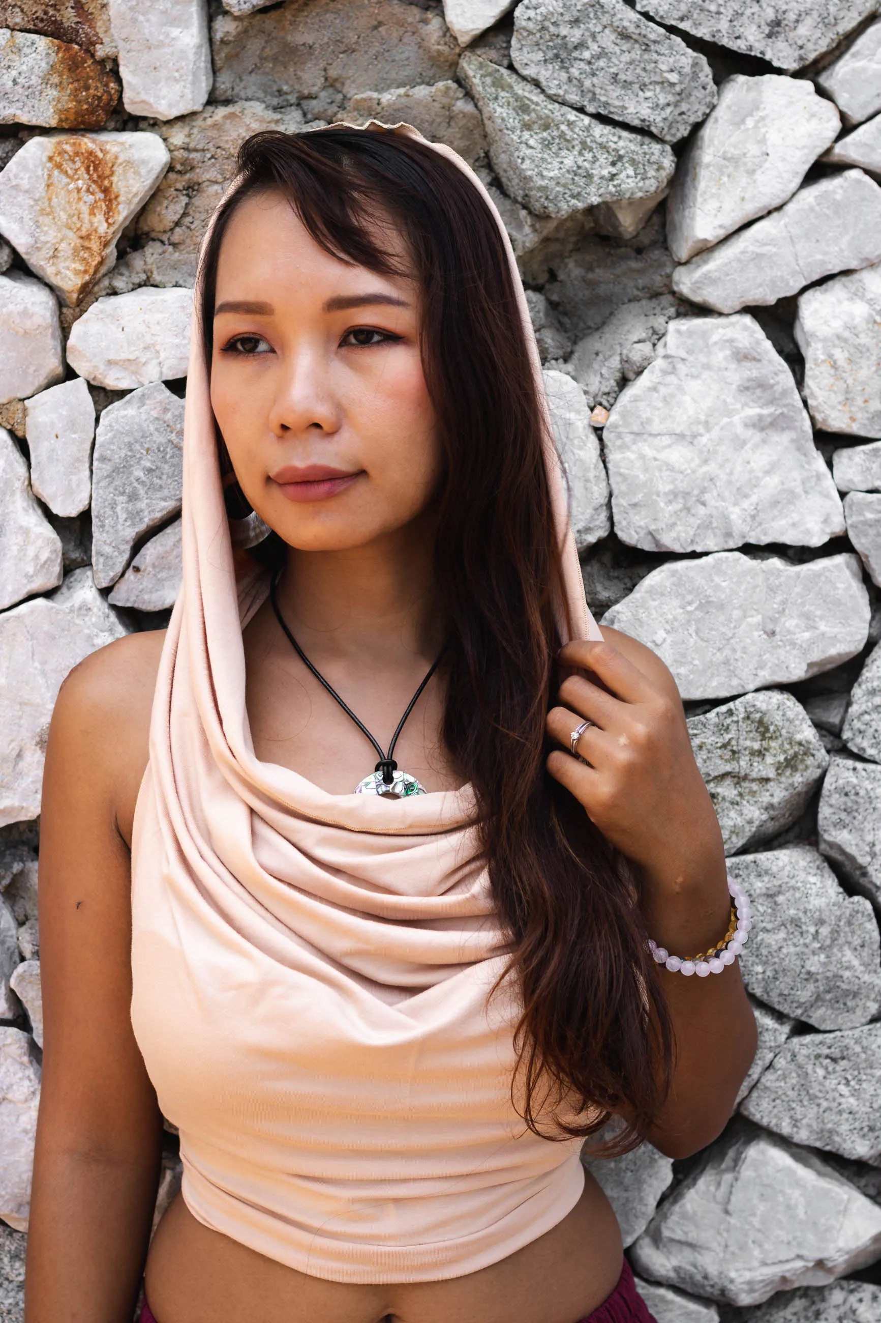 Backless Hood Top Murrala Beige