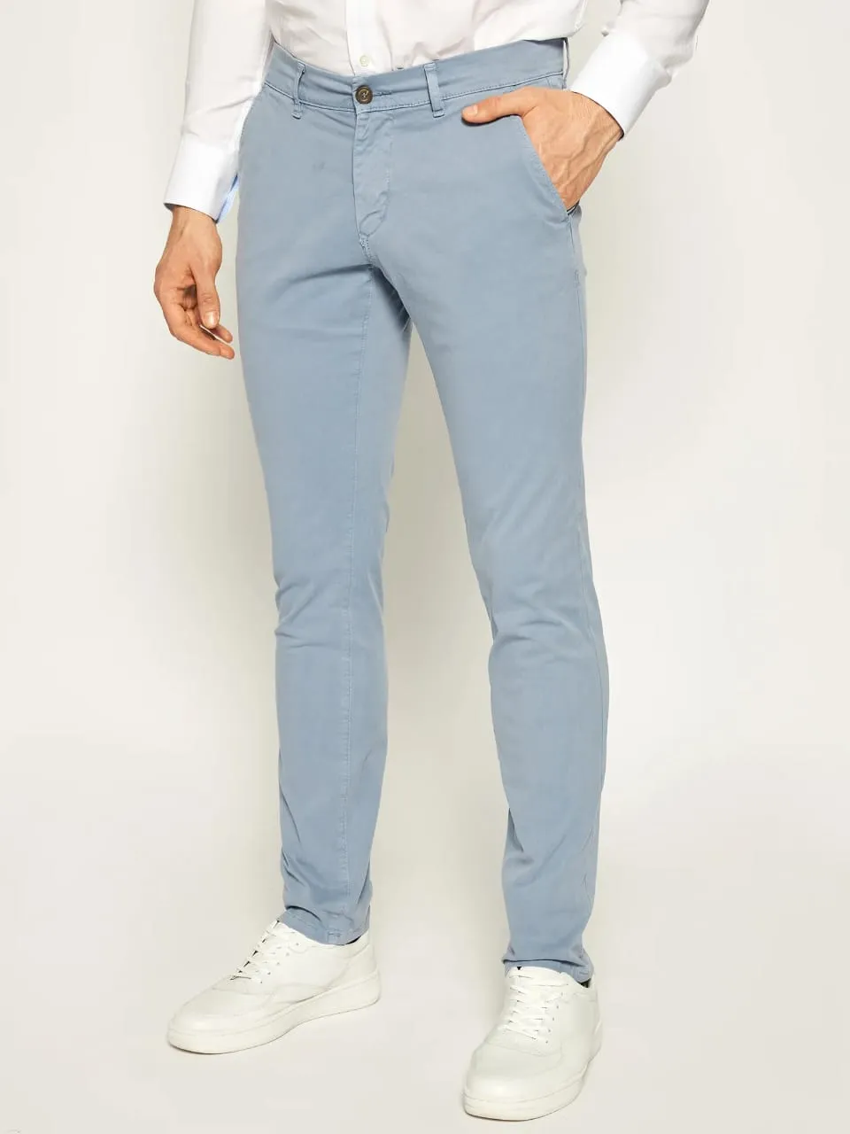 Baldessarini Slim-Fit Chinos – Timeless Style Meets Comfort