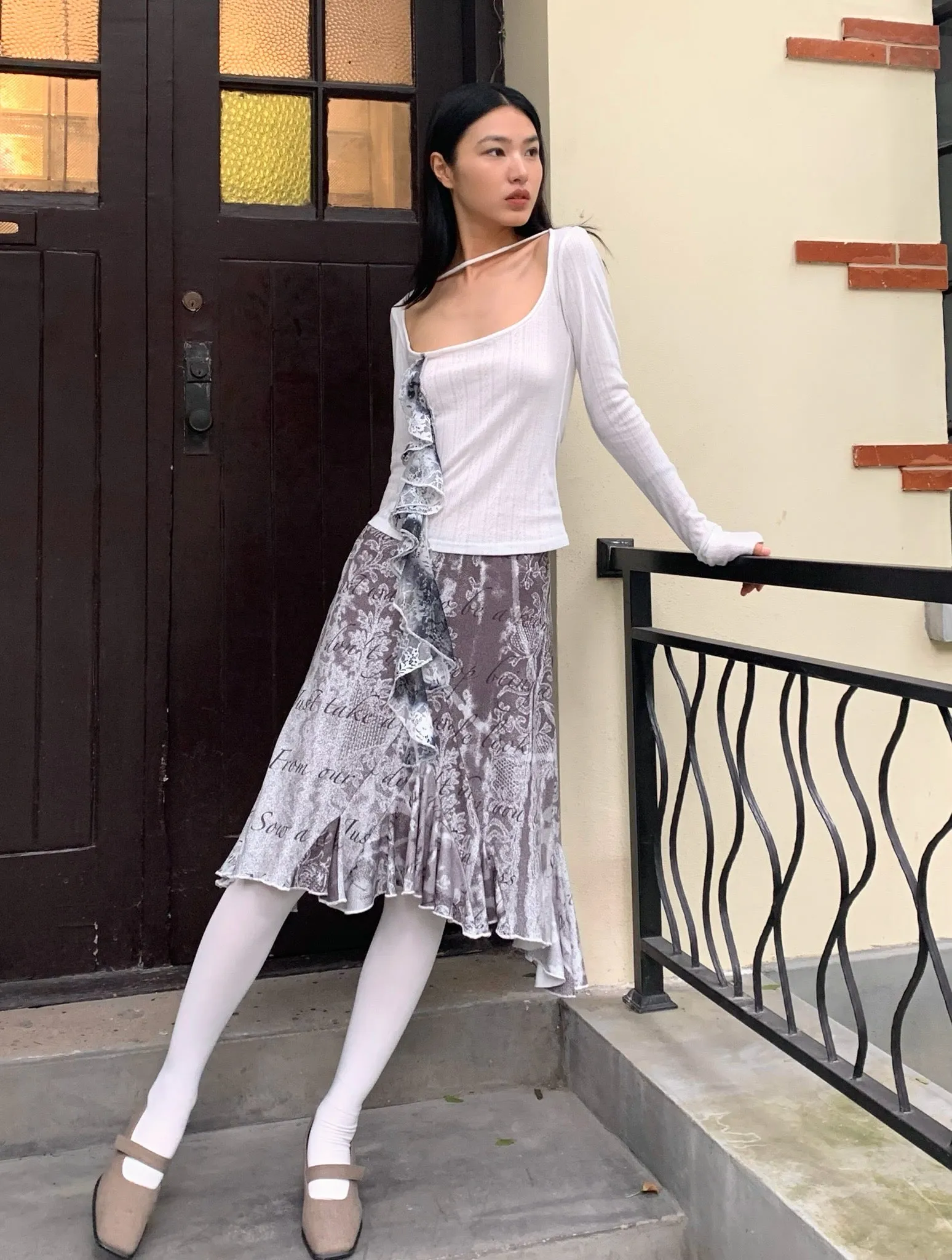 Ballerina white lace long-sleeved top with large round neckline
