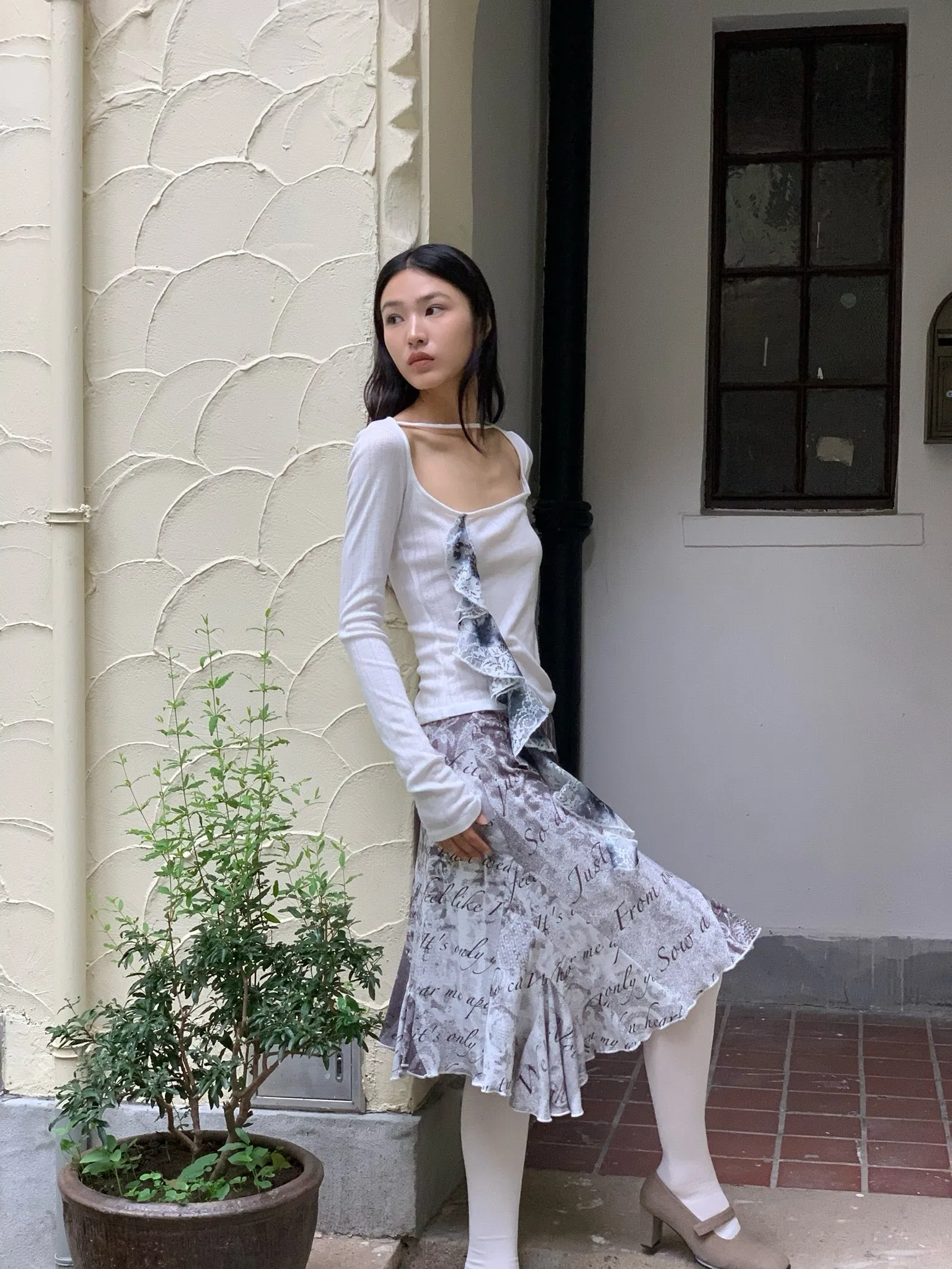 Ballerina white lace long-sleeved top with large round neckline