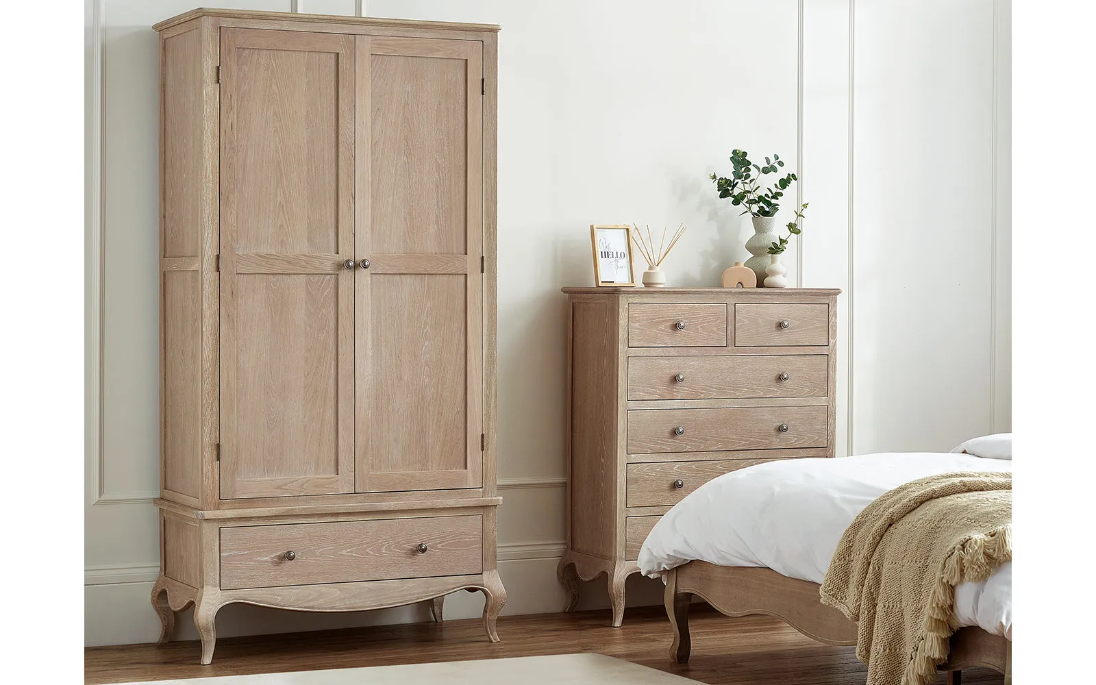 Camille Combi Wardrobe