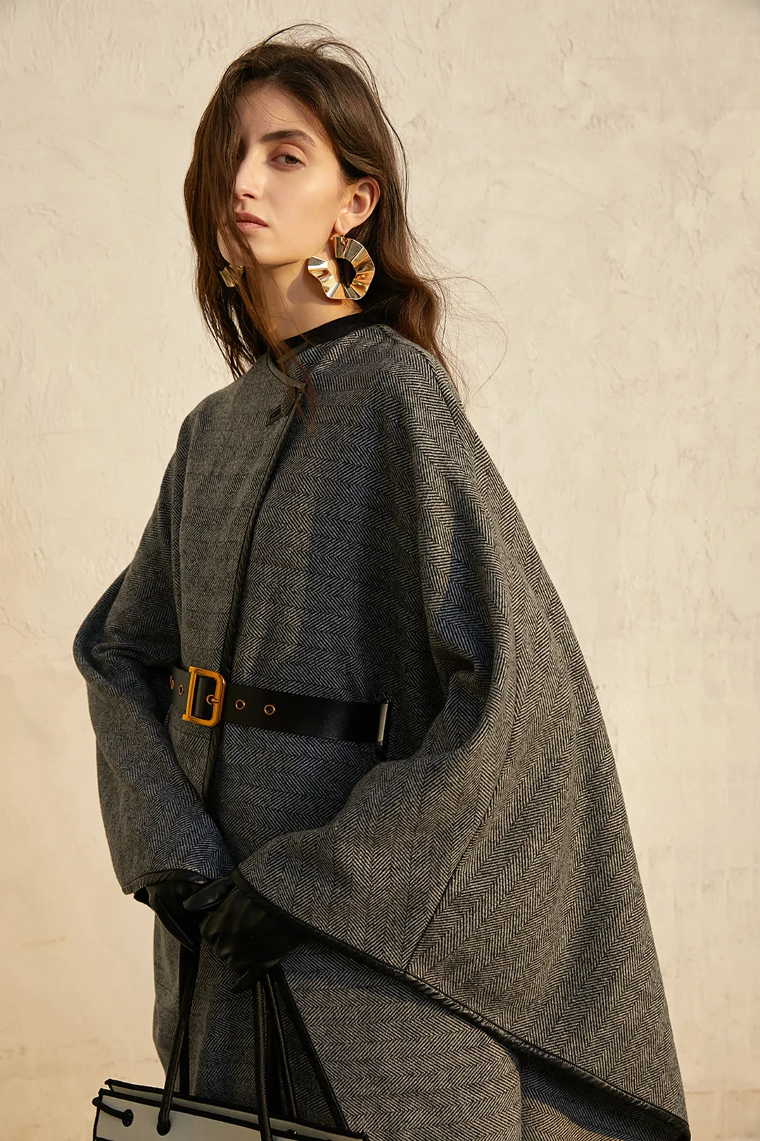 Cape coat | Loose wool coat | Street coat