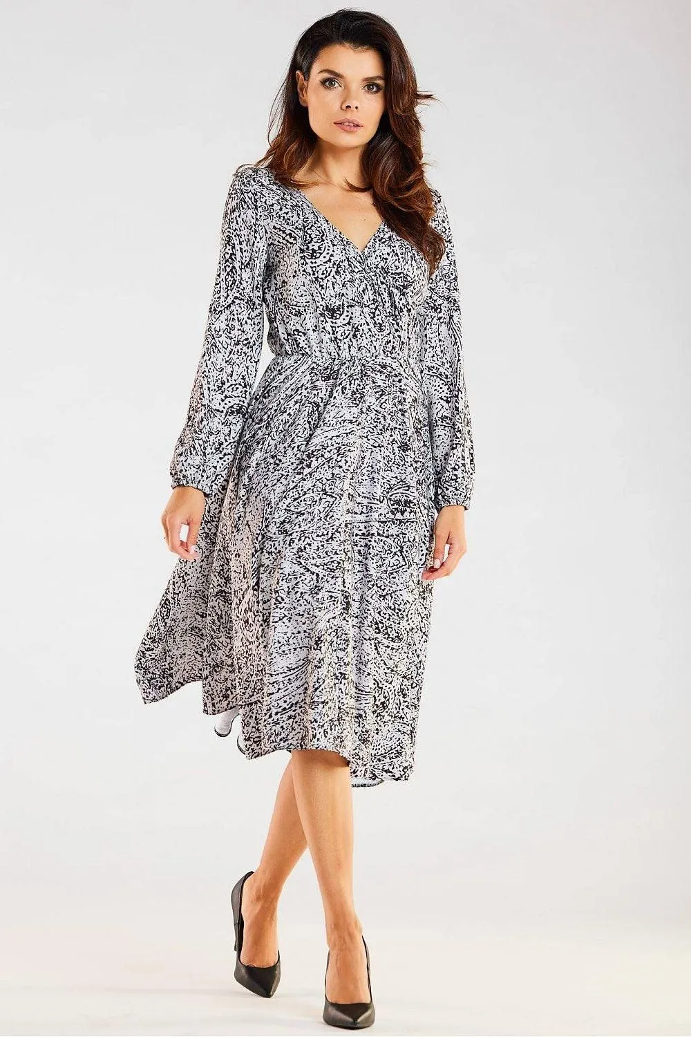 Chic Envelope Neck Midi Dress with Stylish Flared Hem