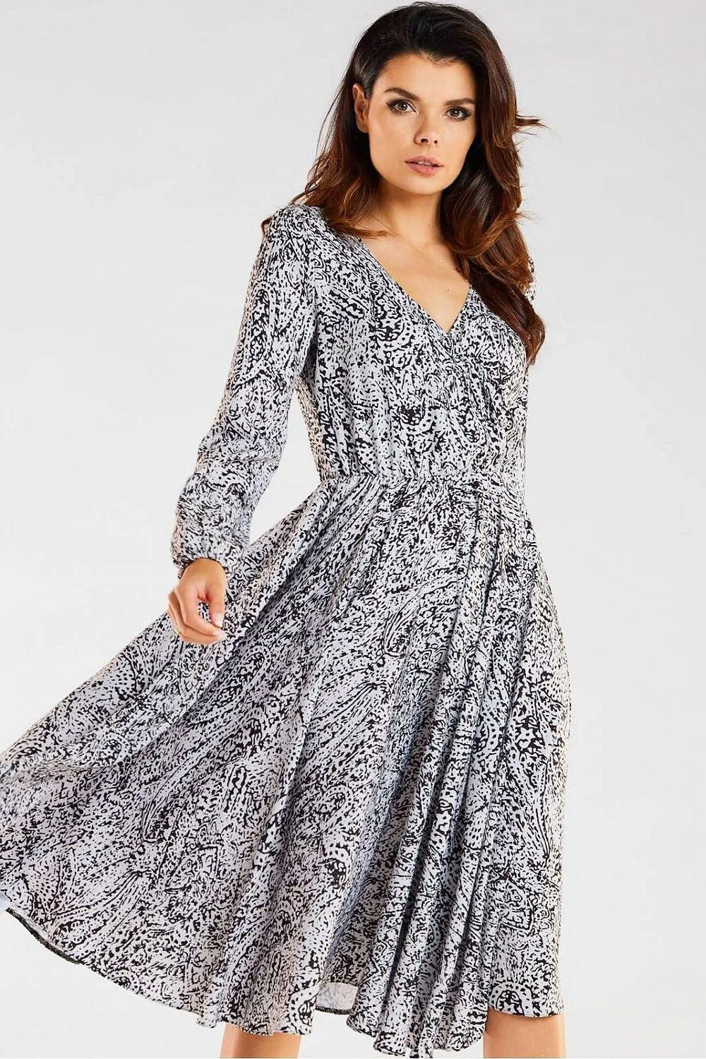 Chic Envelope Neck Midi Dress with Stylish Flared Hem