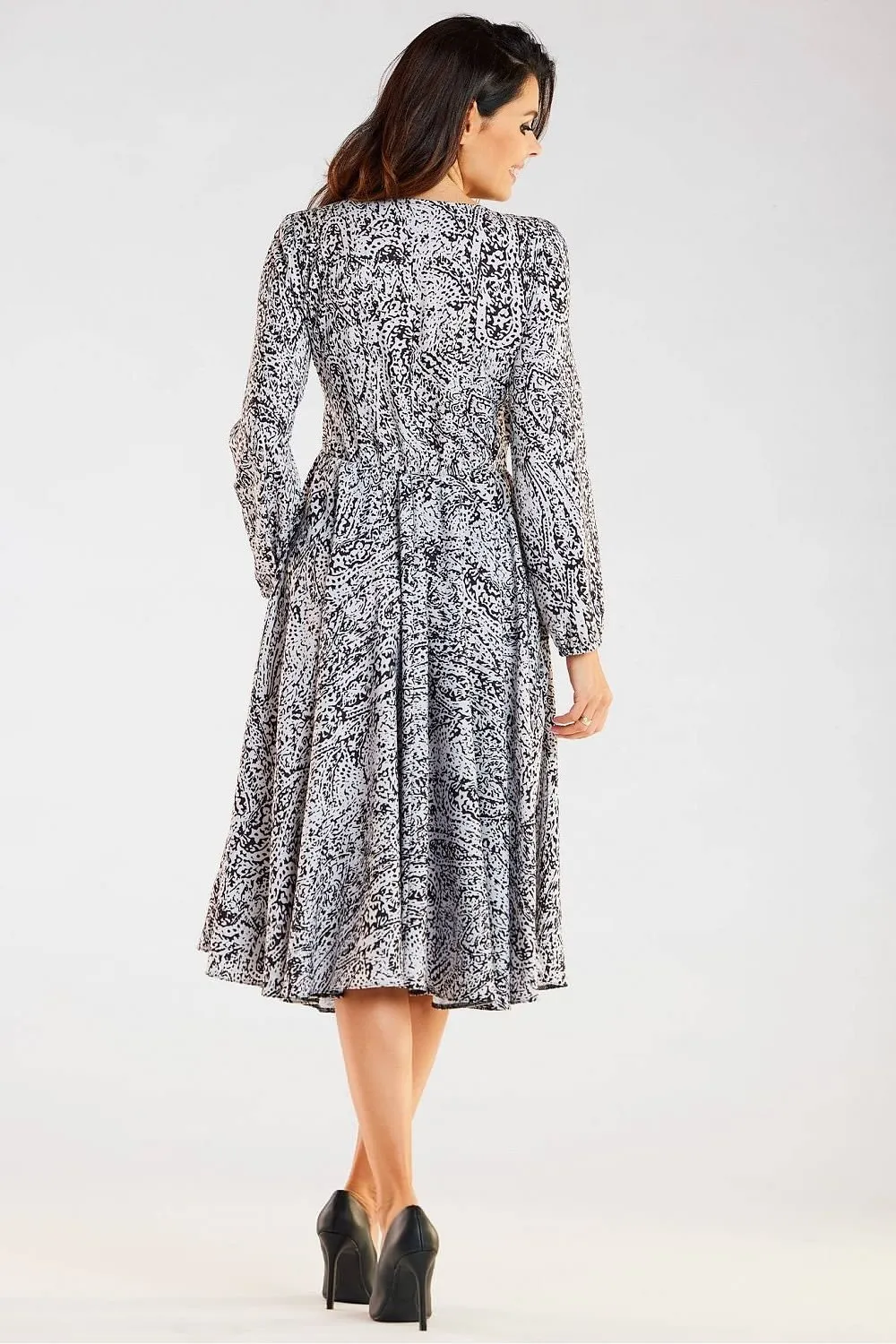 Chic Envelope Neck Midi Dress with Stylish Flared Hem