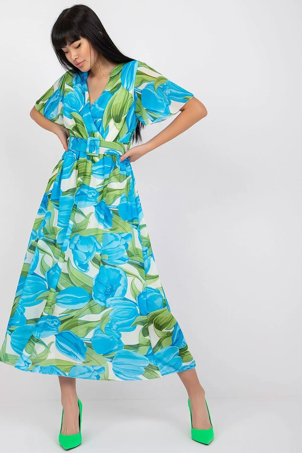 Chic Midi Dress with Colorful Prints and Coordinating Belt