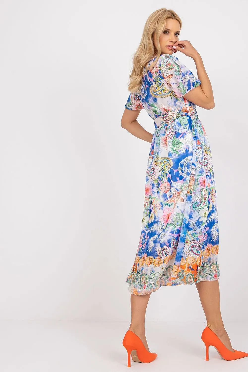 Chic Midi Dress with Colorful Prints and Coordinating Belt