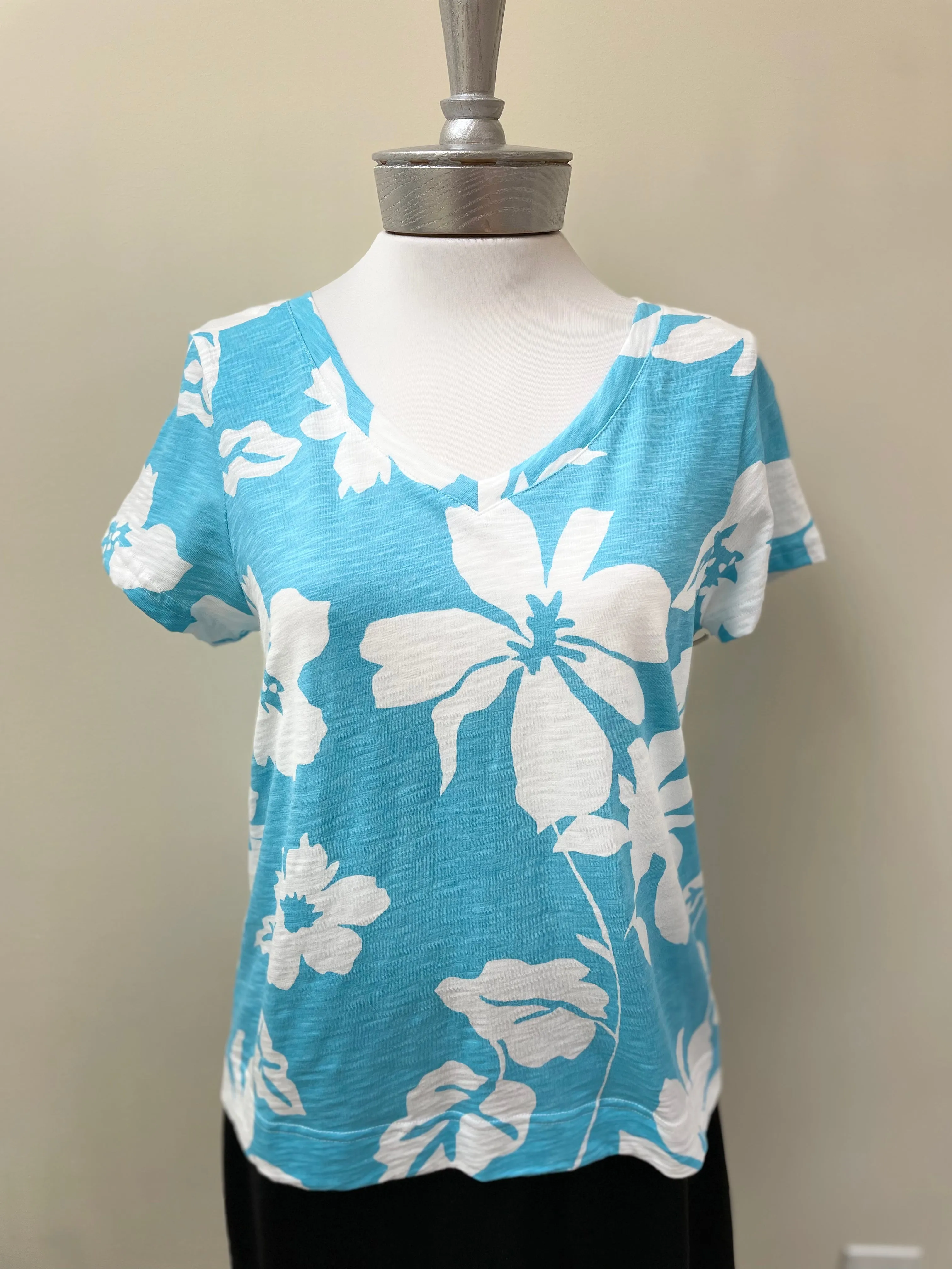 Escape Short Sleeve V-Neck Cotton Tee 10000