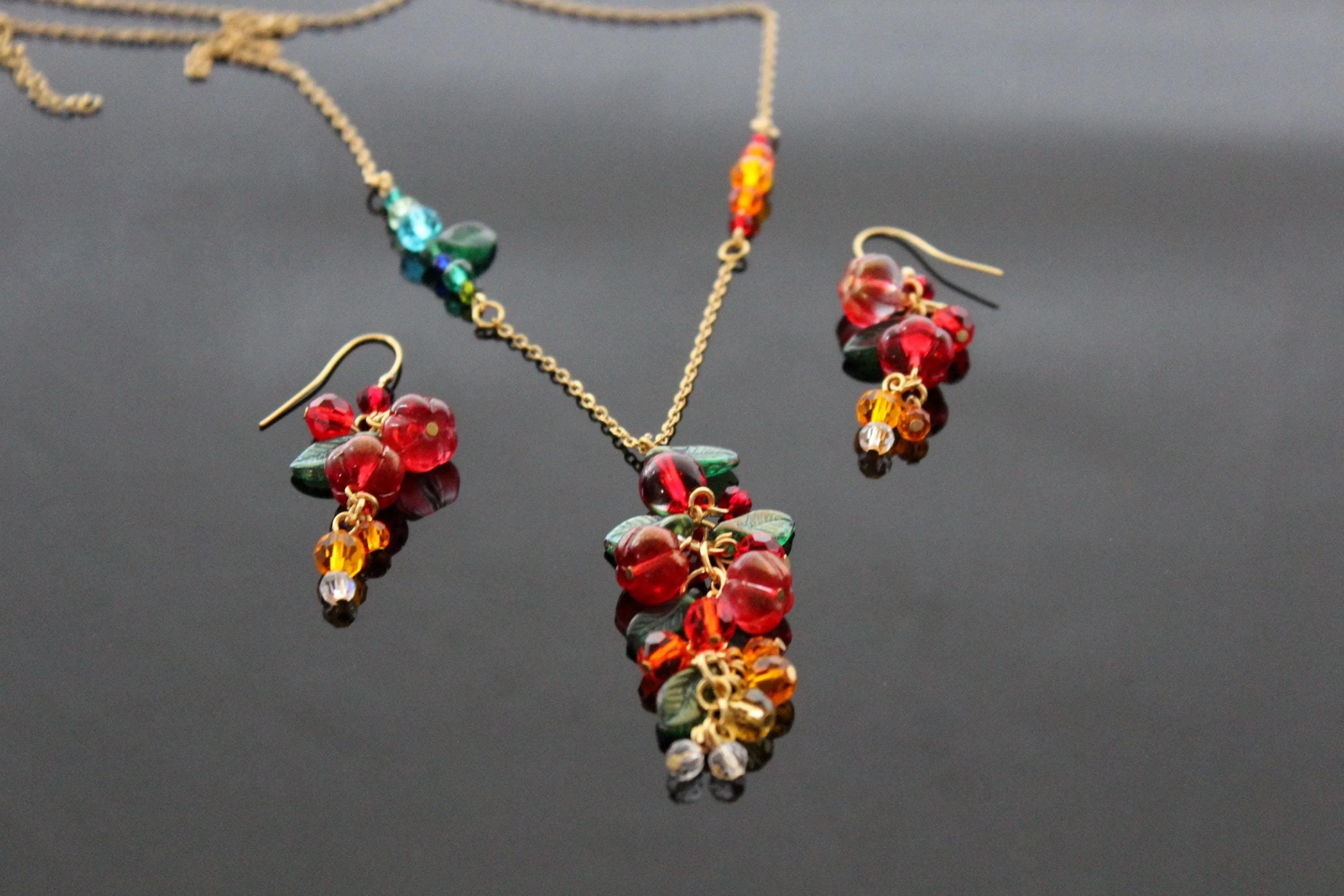 Glass pumpkin jewelry set