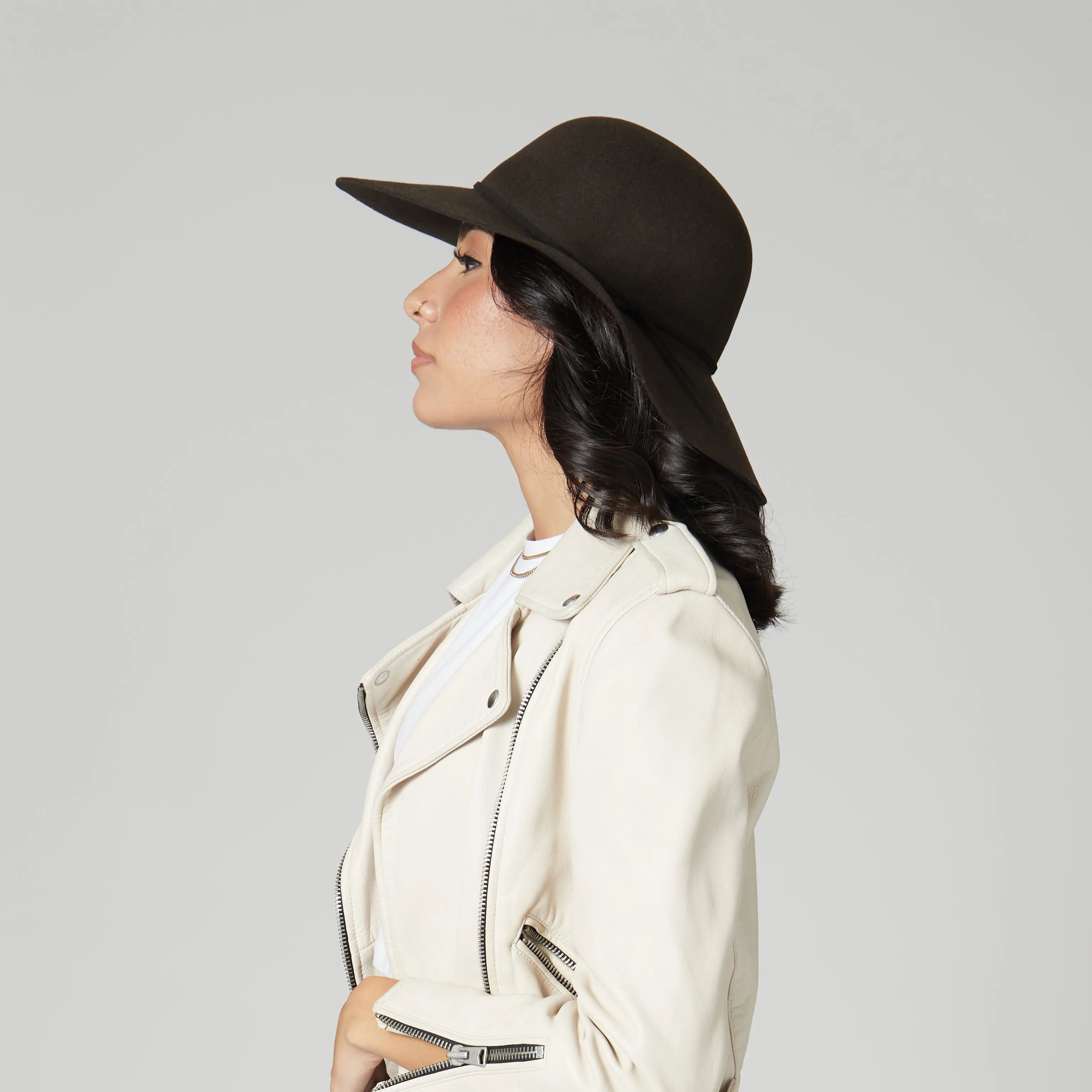 Head West - Women's Floppy With Round Crown And Faux Suede Band