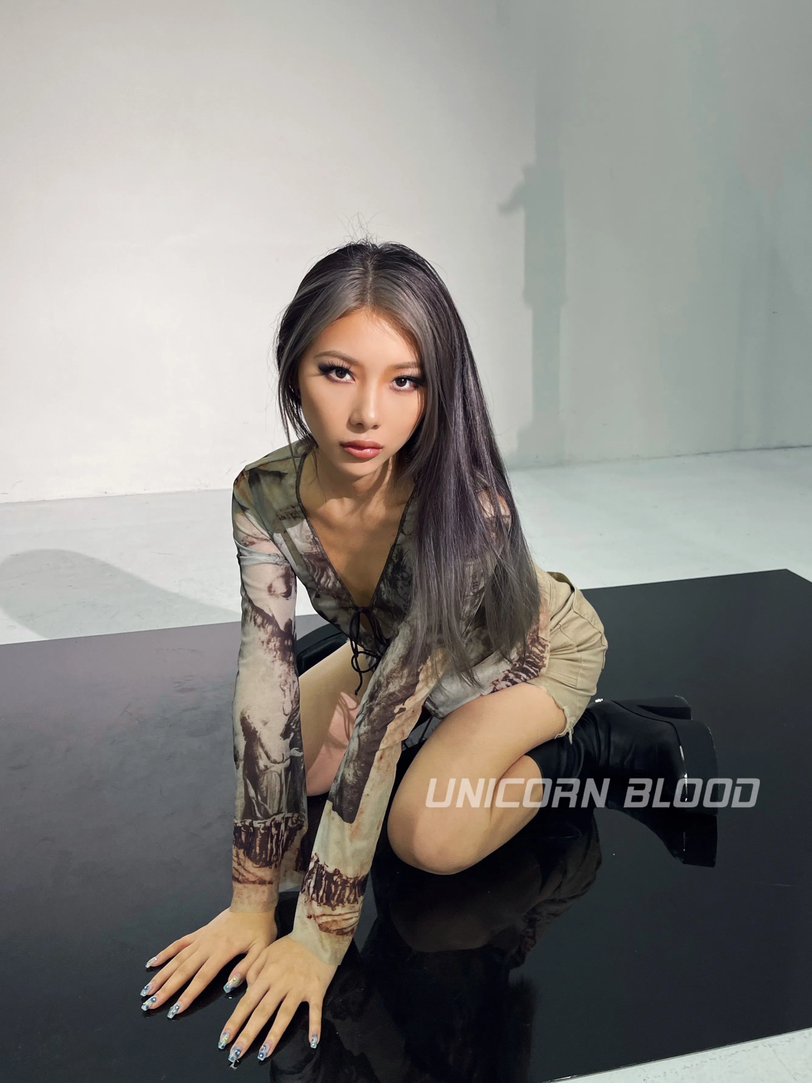 Kenza Printed Grey Unicorn Blood Top