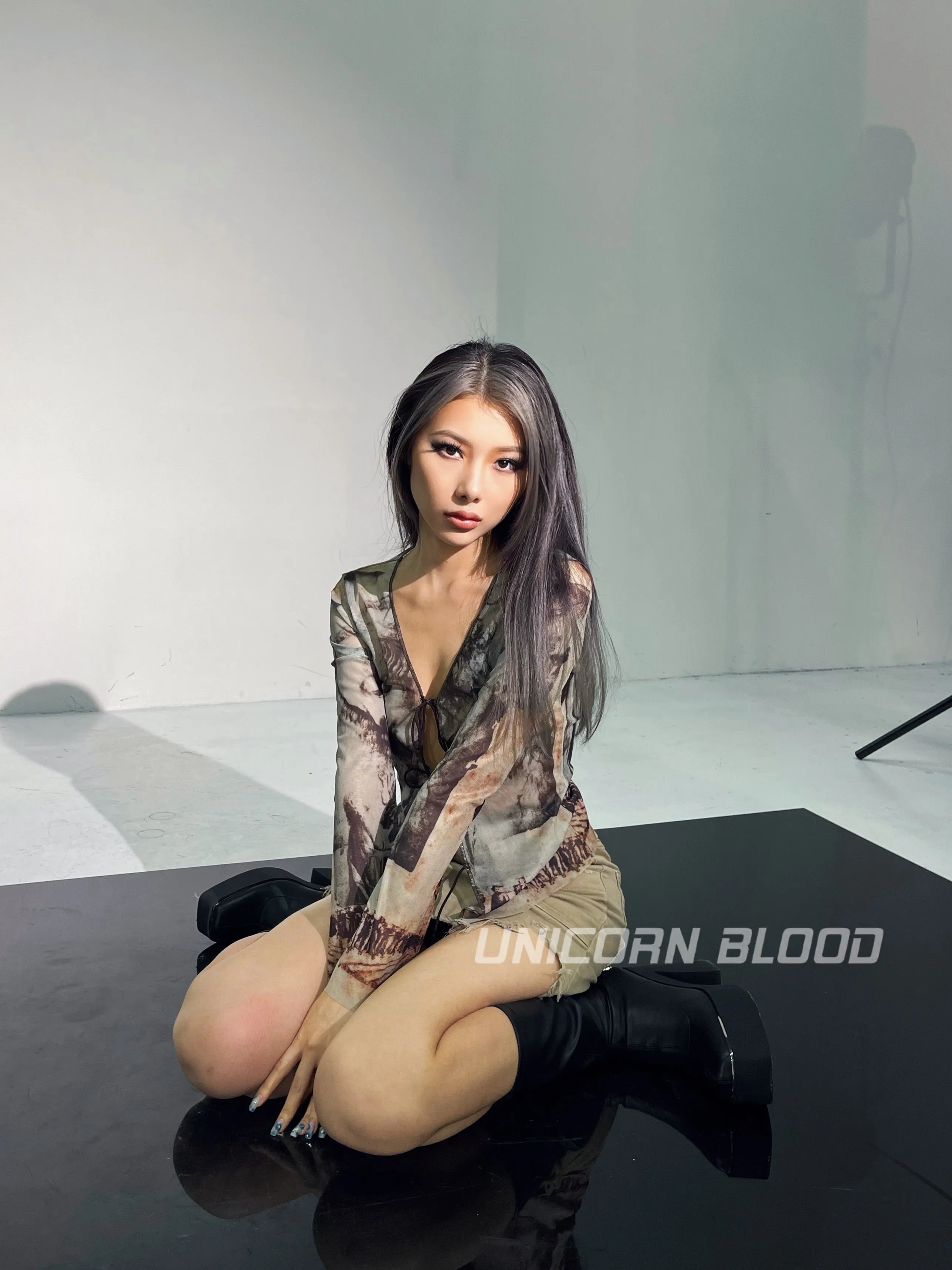 Kenza Printed Grey Unicorn Blood Top