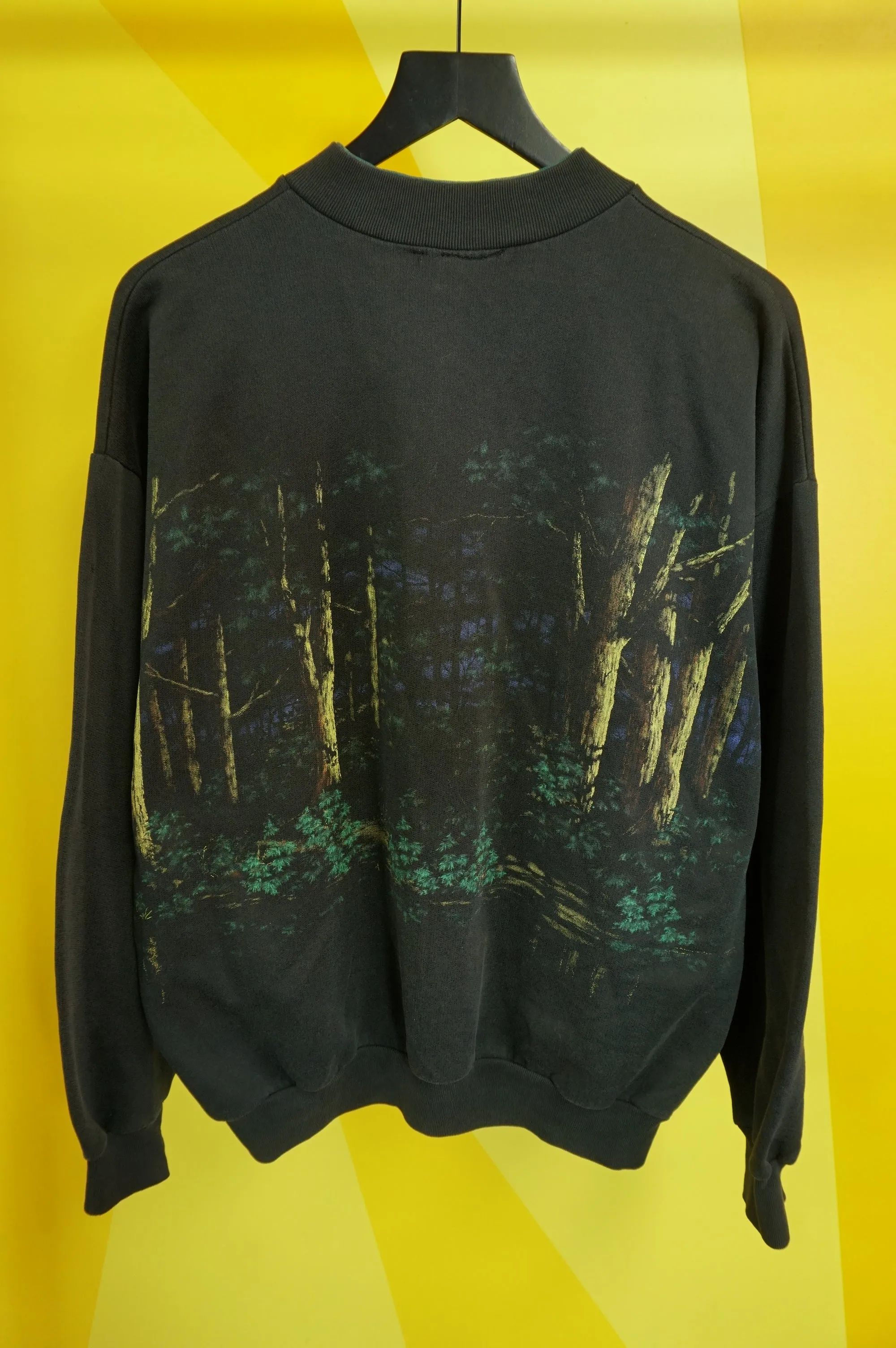 (L) Vtg Deer AOP Crewneck
