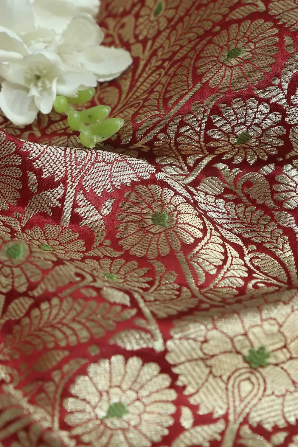 Maroon Banarasi Handloom Brocade Silk Fabric - Luxurious Elegance ( 1 Mtr )
