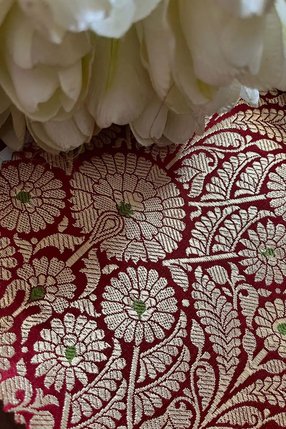 Maroon Banarasi Handloom Brocade Silk Fabric - Luxurious Elegance ( 1 Mtr )