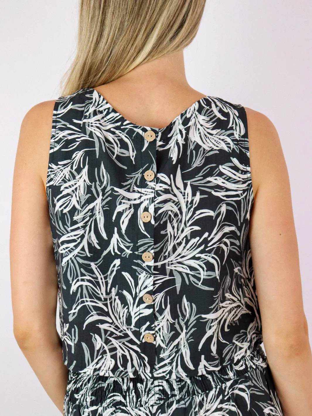 NEW LEAF TOP
