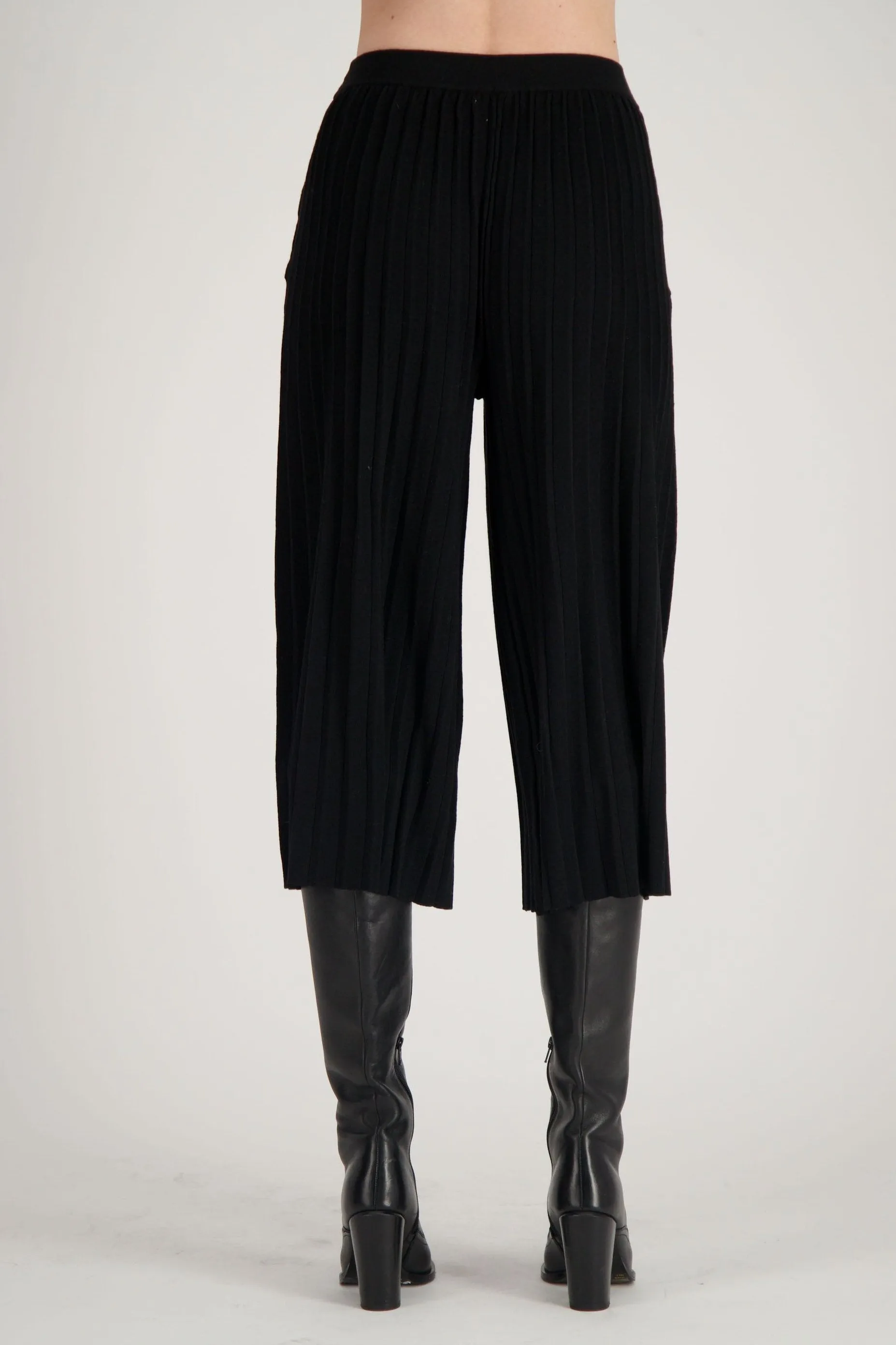 Ribbed Knit Culotte Pant