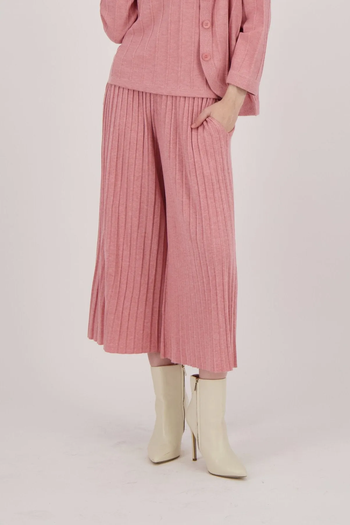 Ribbed Knit Culotte Pant