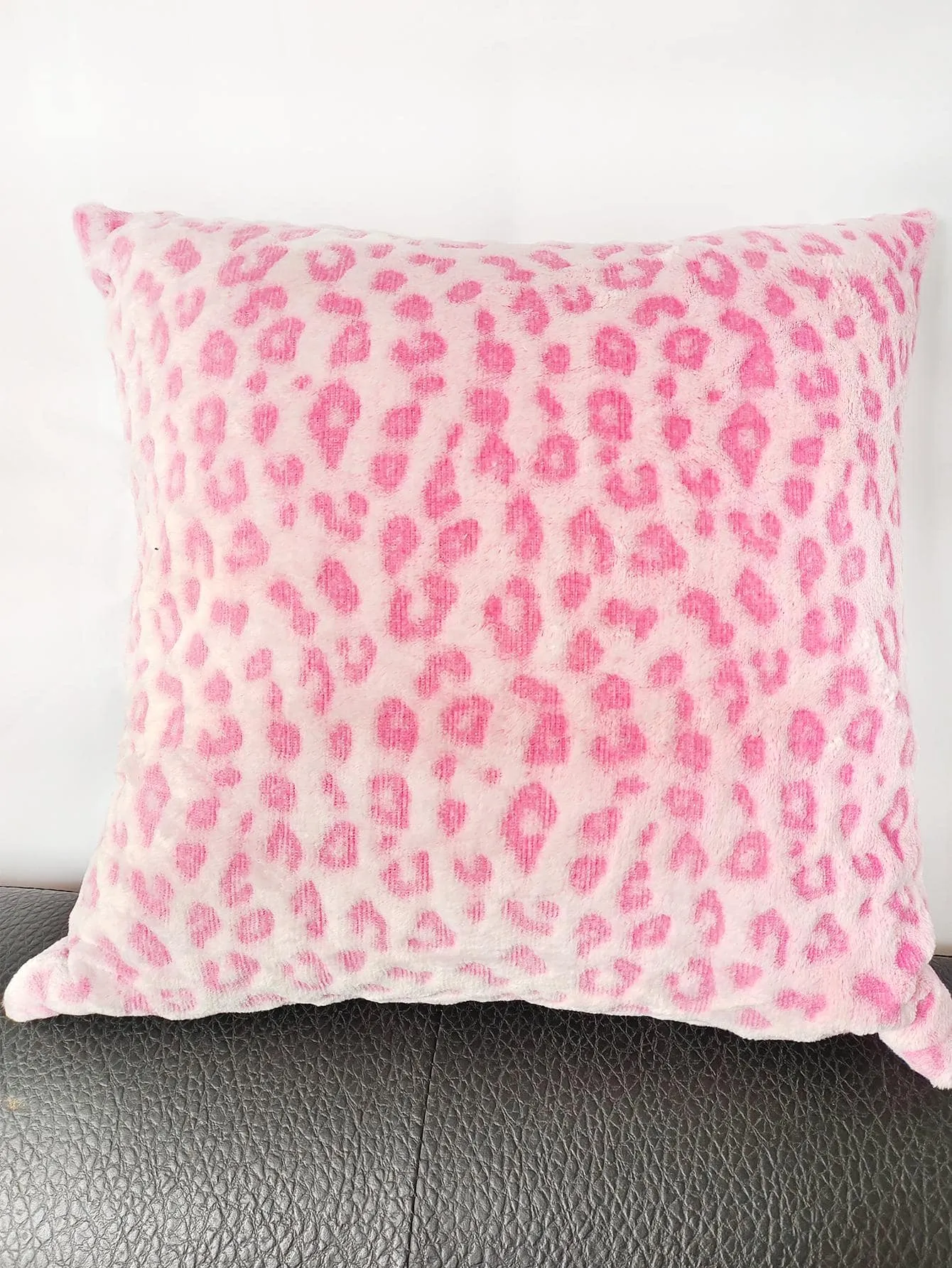 SHEIN 1pc Pink Leopard Pattern Cushion Cover Without Filler, Soft Stretchy Throw Pillow Cover For Household