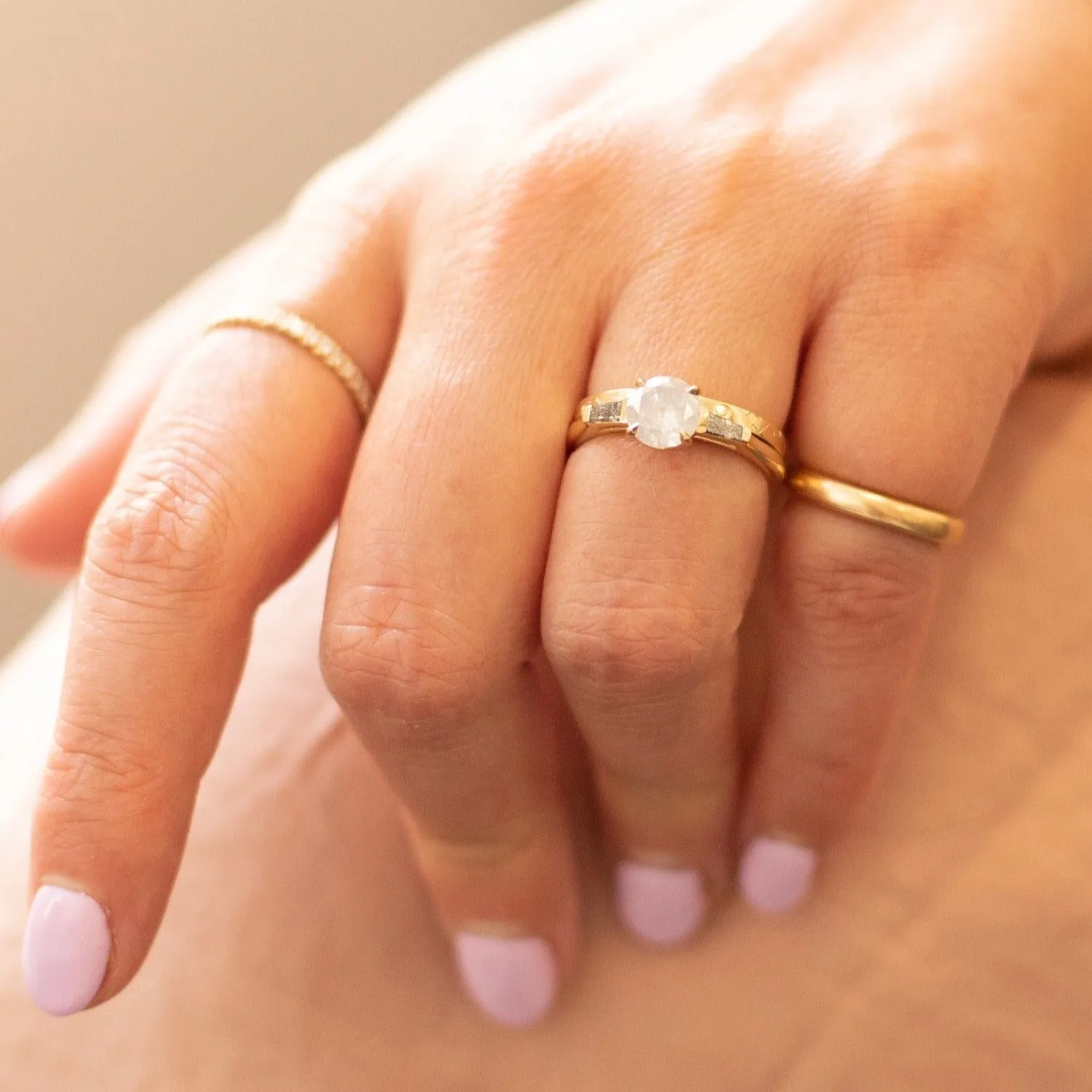 Star Fall Icy Round Brilliant Cut Diamond Ring