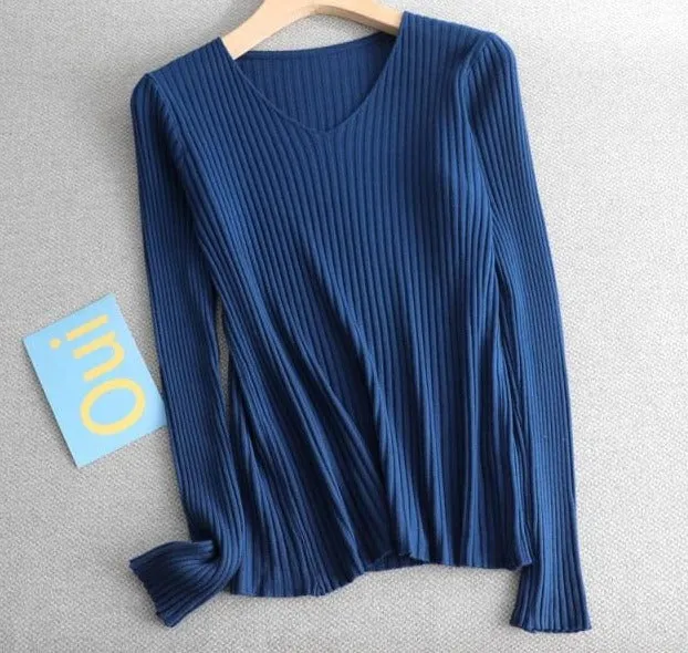 V-neck Knitted Top