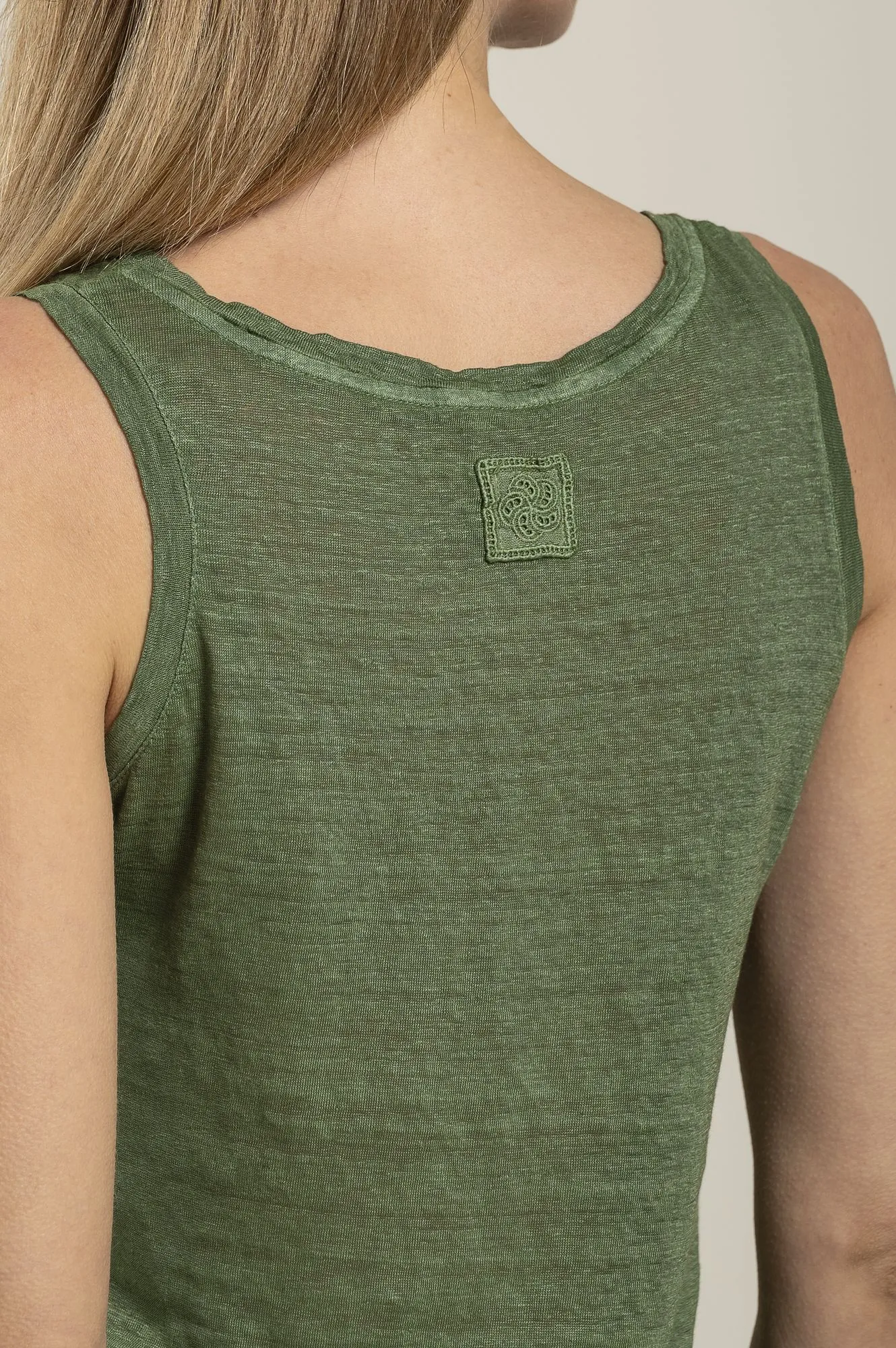 Woman Round Neck Tank Top