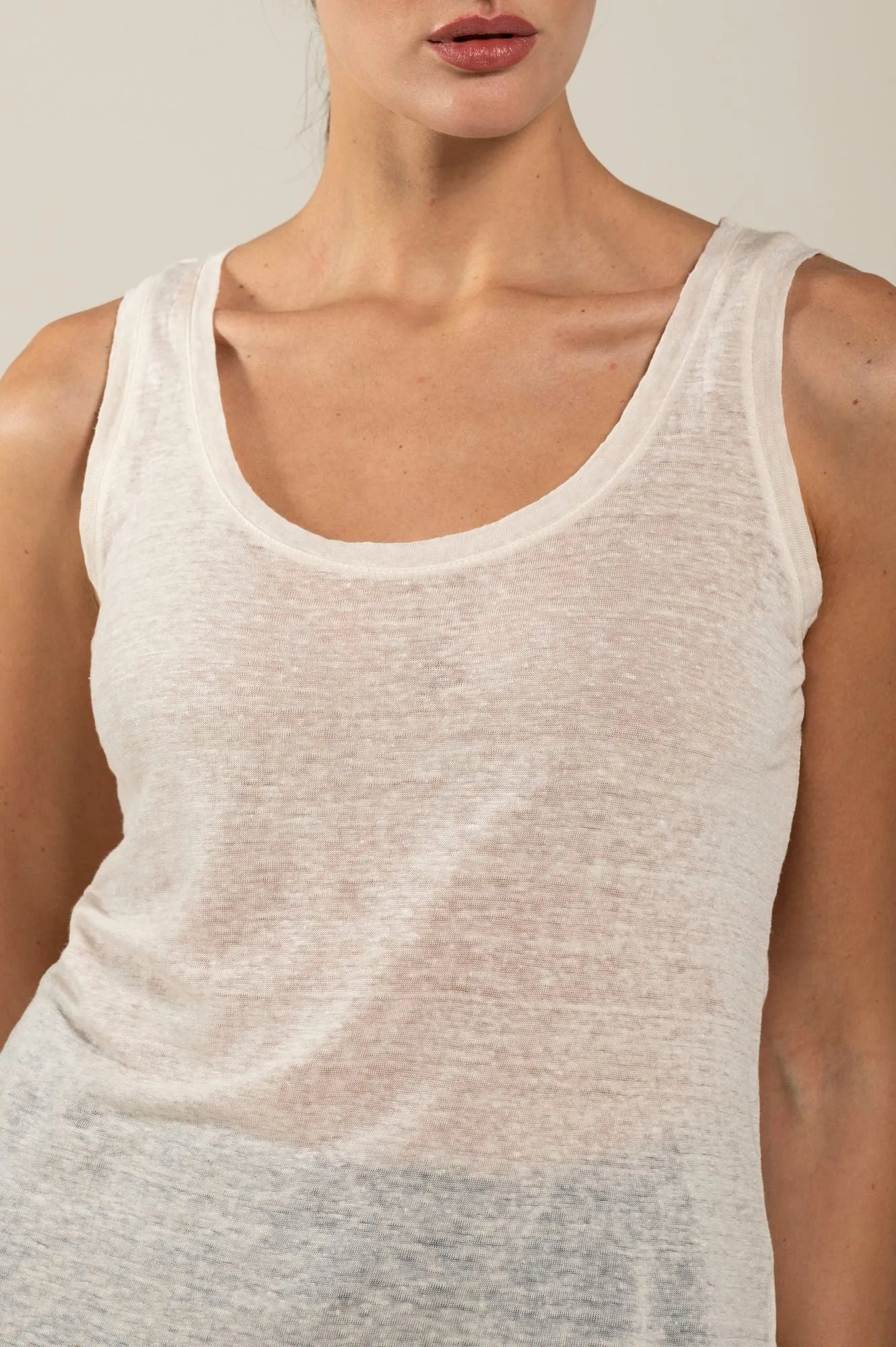Woman Round Neck Tank Top